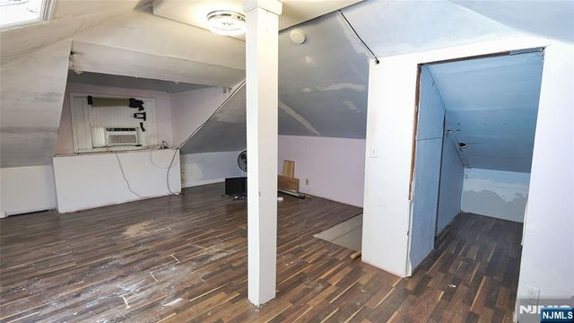186 School Street, Northvale, NJ 07647
