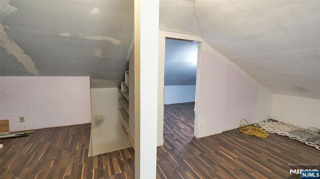 186 School Street, Northvale, NJ 07647