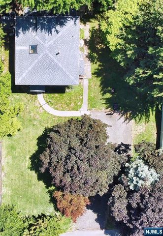 186 School Street, Northvale, NJ 07647