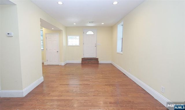 186 School Street, Northvale, NJ 07647