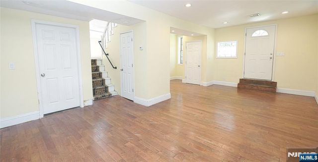 186 School Street, Northvale, NJ 07647