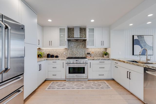 9 Rockview Drive, Santa Cruz, CA 95062