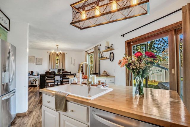 2311 E Lorena DRIVE, Beloit, WI 53511