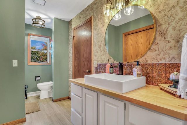 2311 E Lorena DRIVE, Beloit, WI 53511