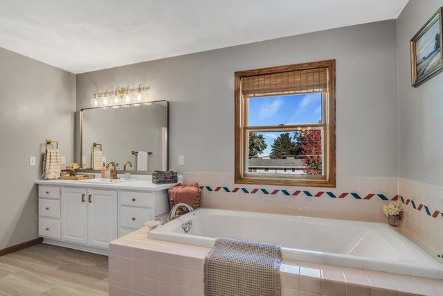 2311 E Lorena DRIVE, Beloit, WI 53511