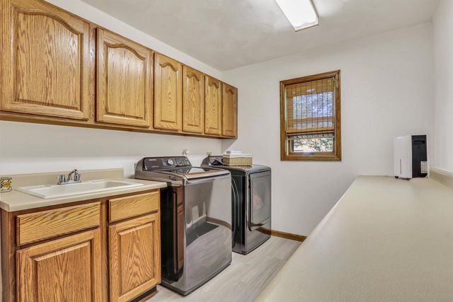 2311 E Lorena DRIVE, Beloit, WI 53511