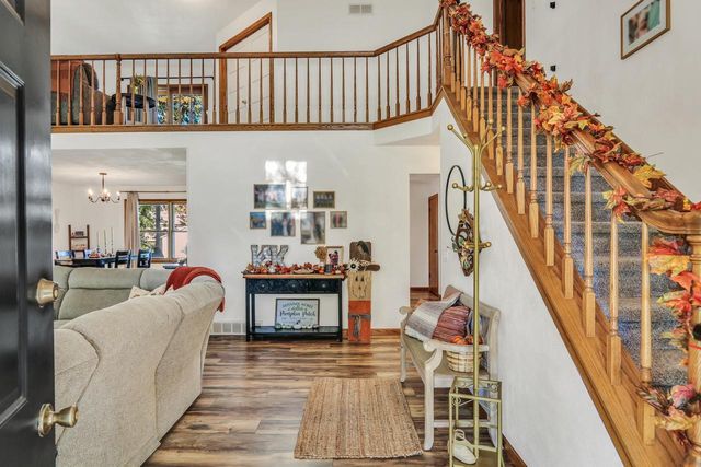 2311 E Lorena DRIVE, Beloit, WI 53511