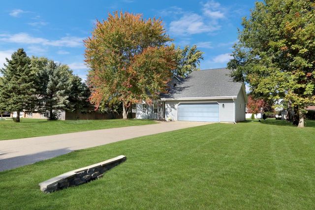 2311 E Lorena DRIVE, Beloit, WI 53511