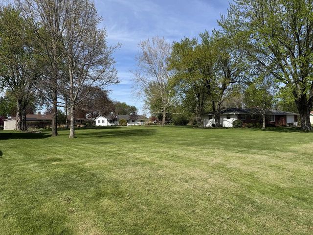 2311 E Lorena DRIVE, Beloit, WI 53511