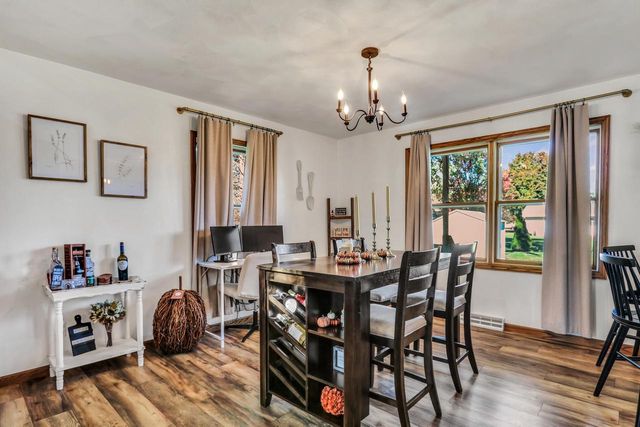 2311 E Lorena DRIVE, Beloit, WI 53511