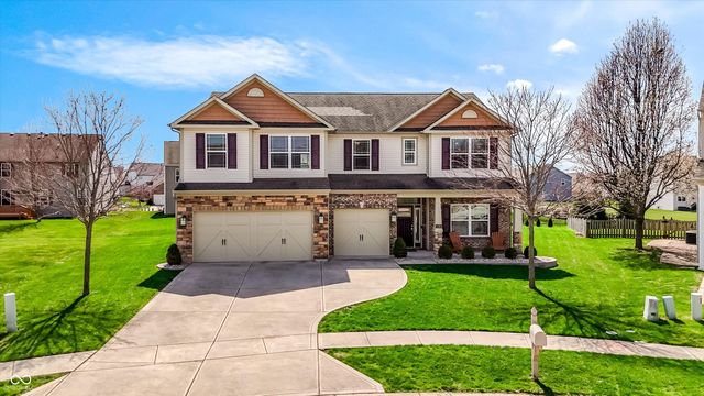 1293 Blue Haven Way, Greenwood, IN 46143