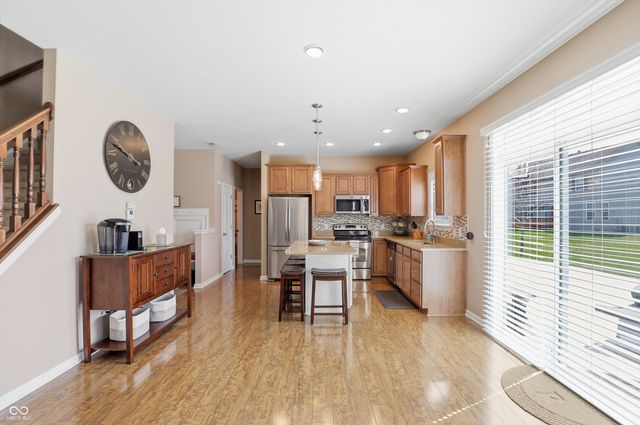 1293 Blue Haven Way, Greenwood, IN 46143