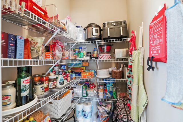 1293 Blue Haven Way, Greenwood, IN 46143