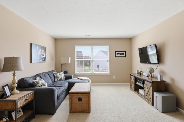 1293 Blue Haven Way, Greenwood, IN 46143
