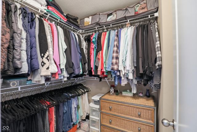 1293 Blue Haven Way, Greenwood, IN 46143