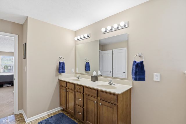 1293 Blue Haven Way, Greenwood, IN 46143