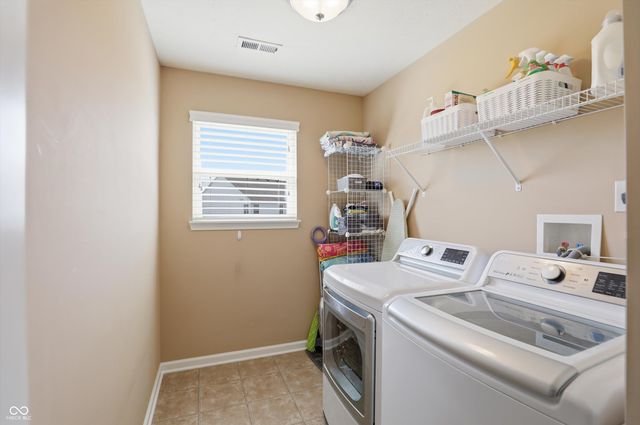 1293 Blue Haven Way, Greenwood, IN 46143