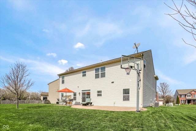 1293 Blue Haven Way, Greenwood, IN 46143