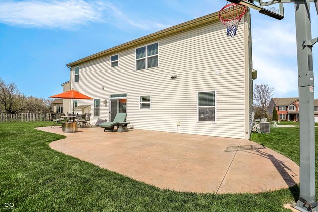 1293 Blue Haven Way, Greenwood, IN 46143
