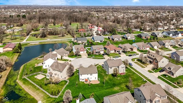 1293 Blue Haven Way, Greenwood, IN 46143