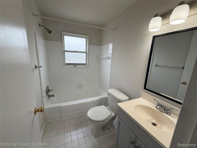 3264 Coolidge Highway, Royal Oak, MI 48073