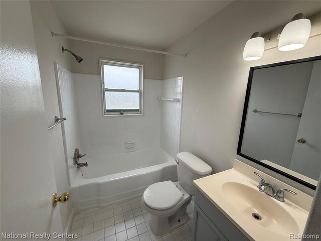 3264 Coolidge Highway, Royal Oak, MI 48073