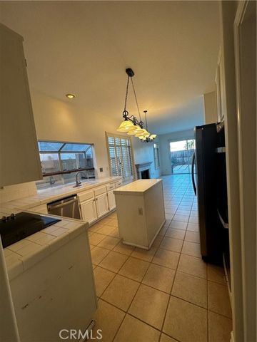 39712 Corte Santa Barbara, Murrieta, CA 92563