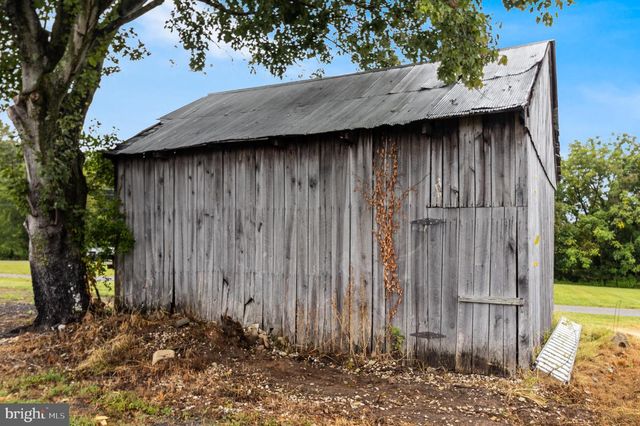 1955 LOWERY RD, Huntingtown, MD 20639