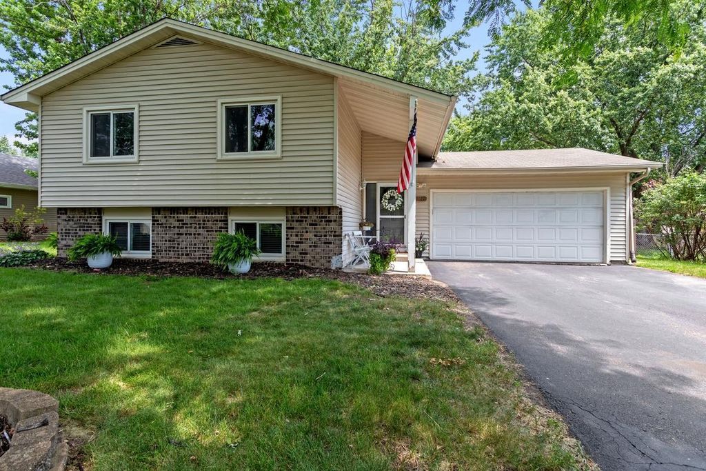 10020 Trenton Lane N, Maple Grove, MN 55369