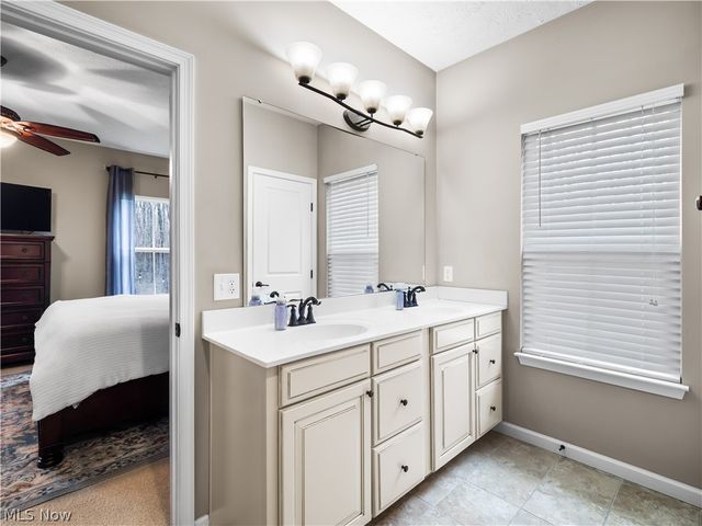 8898 Harvest Ridge Way, North Ridgeville, OH 44039