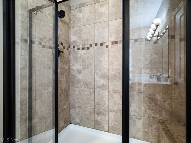 8898 Harvest Ridge Way, North Ridgeville, OH 44039