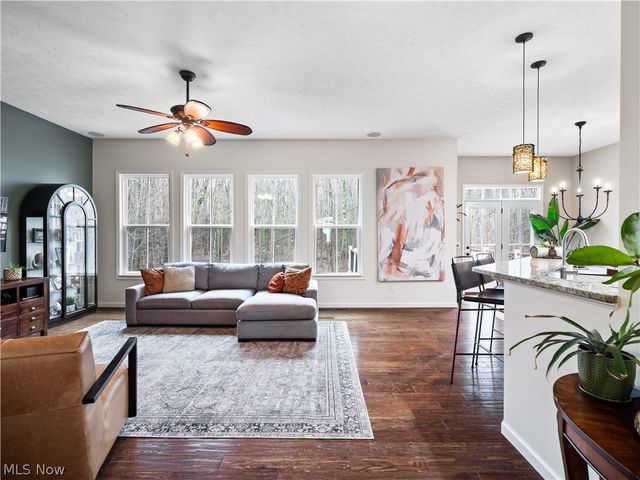 8898 Harvest Ridge Way, North Ridgeville, OH 44039