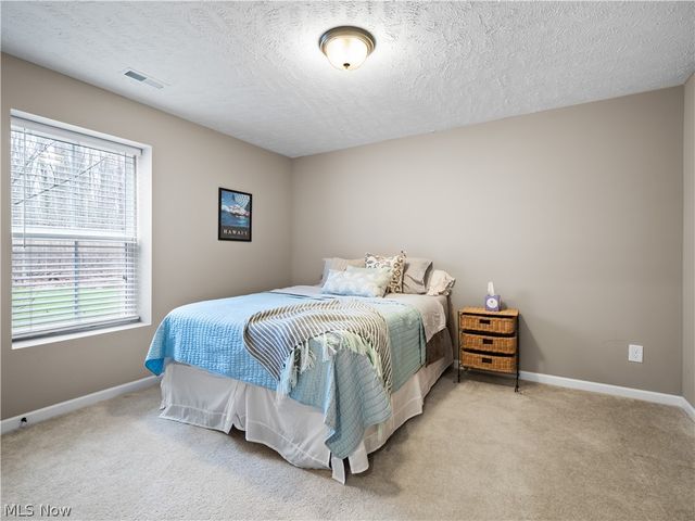 8898 Harvest Ridge Way, North Ridgeville, OH 44039