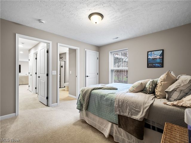 8898 Harvest Ridge Way, North Ridgeville, OH 44039