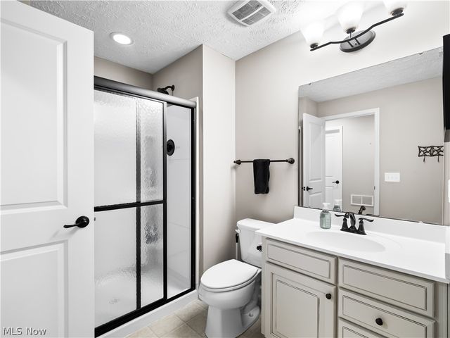 8898 Harvest Ridge Way, North Ridgeville, OH 44039