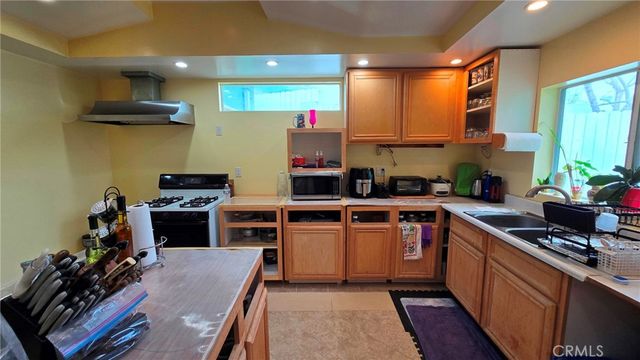 787 Terrace 49, Los Angeles, CA 90042