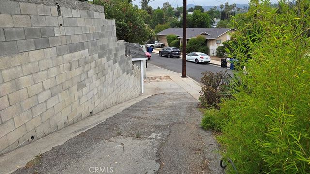 787 Terrace 49, Los Angeles, CA 90042