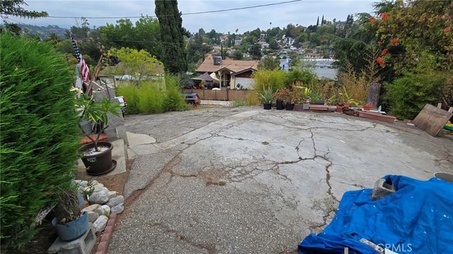 787 Terrace 49, Los Angeles, CA 90042