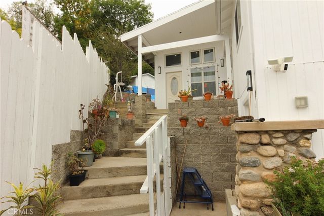 787 Terrace 49, Los Angeles, CA 90042
