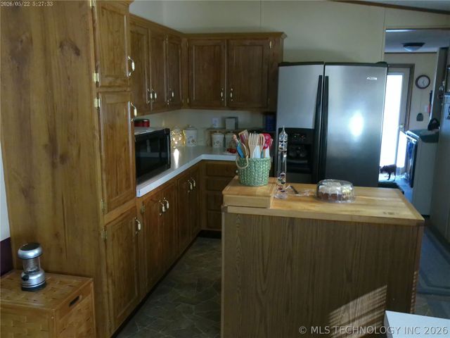 27 Aster Drive, Mead, OK 73449