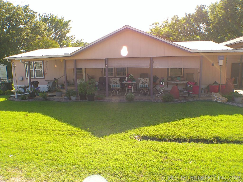 27 Aster Drive, Mead, OK 73449