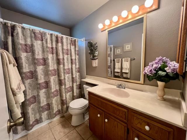 1826 Reisling Dr, Lodi, CA 95240