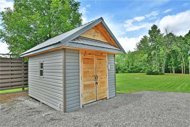 10250 Springfield Road, Poland, OH 44514