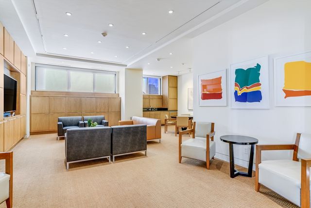 180 Beacon Street 8DE, Boston, MA 02116