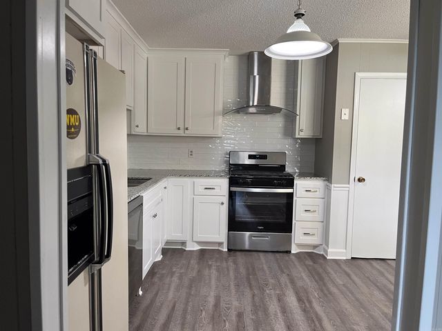 2411 Broadview Avenue, Conway, AR 72034