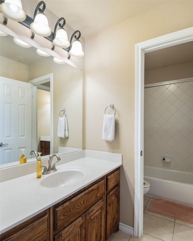 534 Windward Drive, Murphy, TX 75094