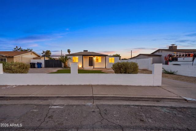 934 S PIONEER Street, Mesa, AZ 85204