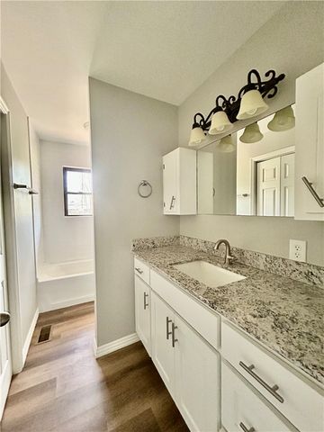 12 Newport Circle, Bella Vista, AR 72715