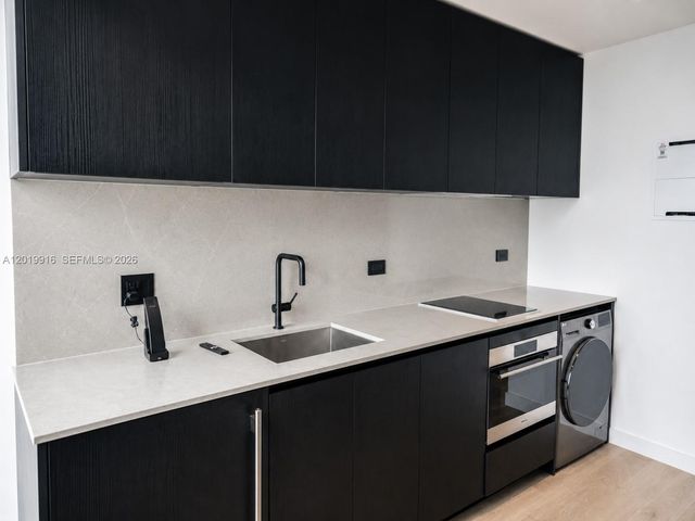 20 NE 11 St 3112B, Miami, FL 33132
