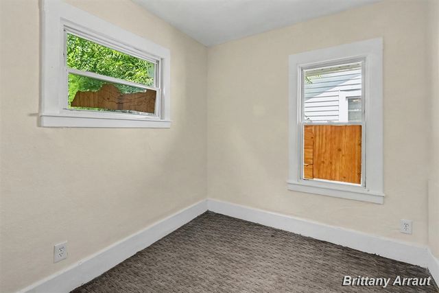 904 Riverview Avenue, Lansing, MI 48915